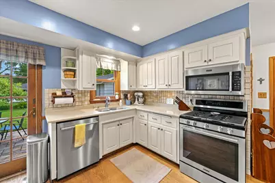W66N394  Kennedy Ave, Cedarburg, WI 53012 - Photo 32