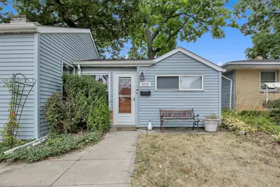 4336 S Pennsylvania Ave, Saint Francis, WI 53235 - Photo 2
