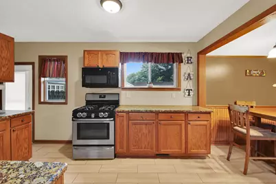 4336 S Pennsylvania Ave, Saint Francis, WI 53235 - Photo 10