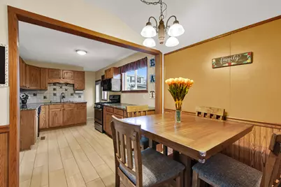 4336 S Pennsylvania Ave, Saint Francis, WI 53235 - Photo 8