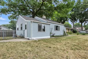 4336 S Pennsylvania Ave, Saint Francis, WI 53235 - Photo 4