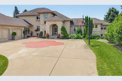N33W33201  Maplewood Rd, Nashotah, WI 53058 - Photo 2