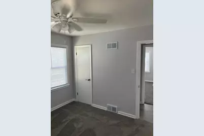 3143 N 89th St, Milwaukee, WI 53222 - Photo 10