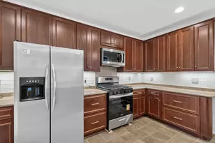 2976 N Cramer St, Milwaukee, WI 53211 - Photo 12