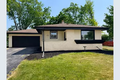 N87W17833  Shepherd Dr, Menomonee Falls, WI 53051 - Photo 2