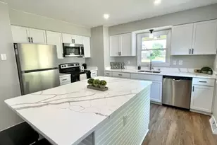 N87W17833 Shepherd Dr, Menomonee Falls, WI 53051 - Photo 14