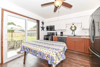 8524  19th Ave, Kenosha, WI 53143 - Photo 6