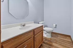 N48W16103 Lone Oak Ln, Menomonee Falls, WI 53051 - Photo 16