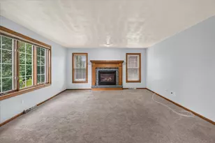 N48W16103 Lone Oak Ln, Menomonee Falls, WI 53051 - Photo 6