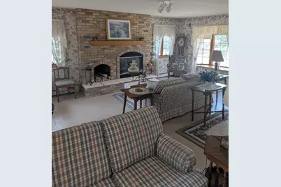 5331  Orchard Ln, Greendale, WI 53129 - Photo 14