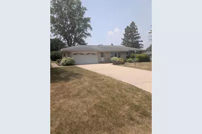 5331  Orchard Ln, Greendale, WI 53129 - Photo 2