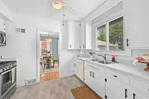 616 N 104th St, Wauwatosa, WI 53226 - Photo 22