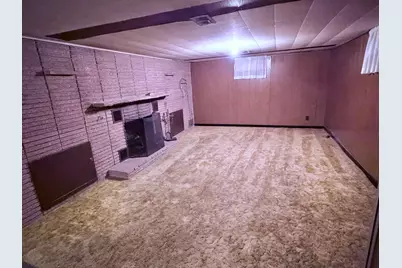 1504  Philippen St, Manitowoc, WI 54220 - Photo 14