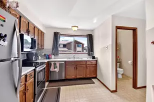 5616 Cambridge Ln, Racine, WI 53406 - Photo 4