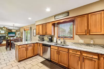 4121  Stormy Dr, Racine, WI 53139 - Photo 22