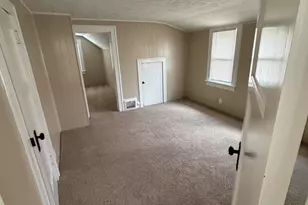 1601 S 65th St, West Allis, WI 53214 - Photo 16