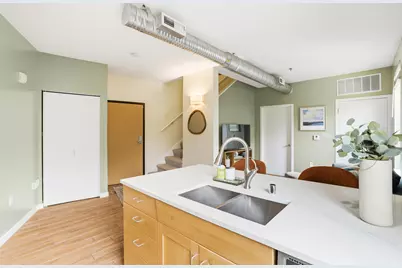 2080 N Commerce St #319, Milwaukee, WI 53212 - Photo 8