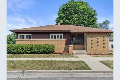 4426 N 88th St, Milwaukee, WI 53225 - Photo 2