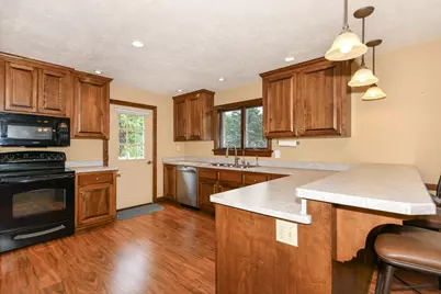 N79W34857  Petersen Rd, Oconomowoc, WI 53066 - Photo 12