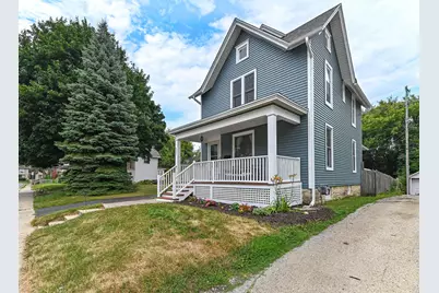 431  Dunbar Ave, Waukesha, WI 53186 - Photo 2