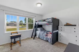 2616 Creekview Ct, Sheboygan, WI 53081 - Photo 16