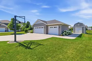 2616 Creekview Ct, Sheboygan, WI 53081 - Photo 42