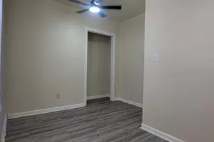 1201 S 75th St, West Allis, WI 53214 - Photo 6