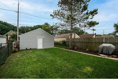 3660 S Iowa Ave, Saint Francis, WI 53235 - Photo 40
