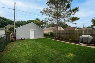 3660 S Iowa Ave, Saint Francis, WI 53235 - Photo 40