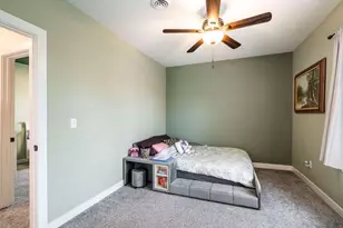 3660 S Iowa Ave, Saint Francis, WI 53235 - Photo 34