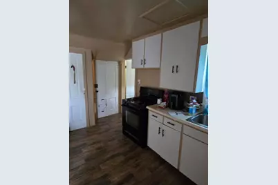 124 E Merrill Ave, Fond du Lac, WI 54935 - Photo 6
