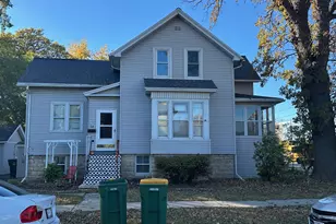 124 E Merrill Ave, Fond du Lac, WI 54935 - Photo 2