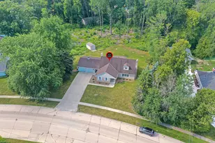 3511 Wildwood Dr, Manitowoc, WI 54220 - Photo 52