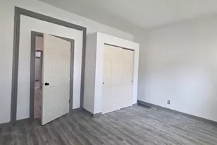 1433 W National Ave, Milwaukee, WI 53204 - Photo 6