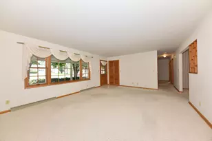 2017 Chestnut St, West Bend, WI 53095 - Photo 2