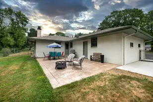 2545 Brookside Ln, Brookfield, WI 53005 - Photo 4