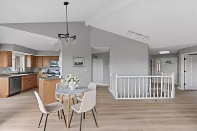 N14W30046  High Ridge Rd, Delafield, WI 53072 - Photo 12