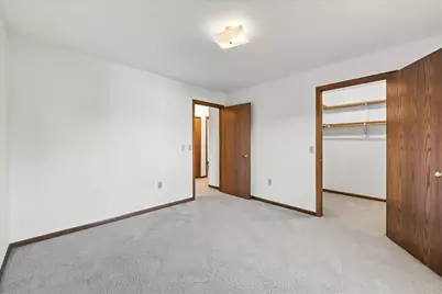 364  Minz Park Cir #5, West Bend, WI 53095 - Photo 16