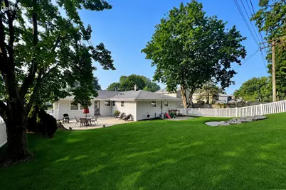 2154  Empire Dr, Waukesha, WI 53186 - Photo 30
