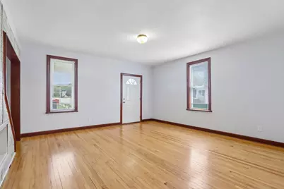 1401  Manitoba Ave, South Milwaukee, WI 53172 - Photo 4