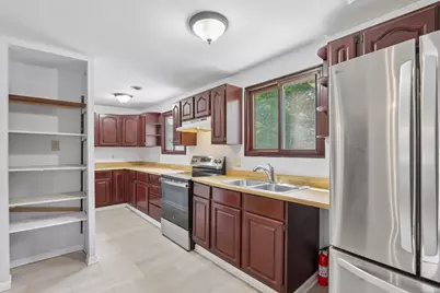 1401  Manitoba Ave, South Milwaukee, WI 53172 - Photo 8