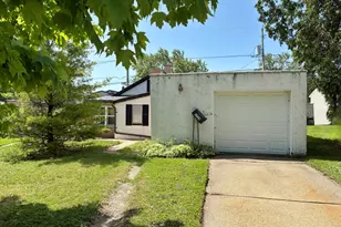 1719 Milwaukee Ave, South Milwaukee, WI 53172 - Photo 1
