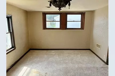 1719  Milwaukee Ave, South Milwaukee, WI 53172 - Photo 10