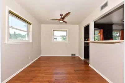 8935 N Navajo Rd, Bayside, WI 53217 - Photo 18
