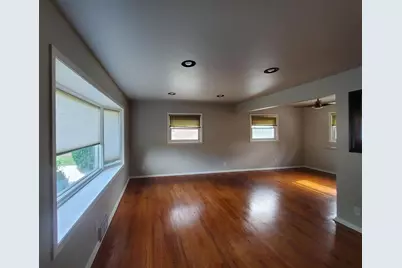 8935 N Navajo Rd, Bayside, WI 53217 - Photo 12