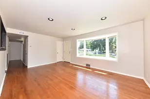 8935 N Navajo Rd, Bayside, WI 53217 - Photo 16