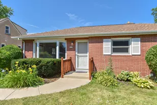 8935 N Navajo Rd, Bayside, WI 53217 - Photo 6