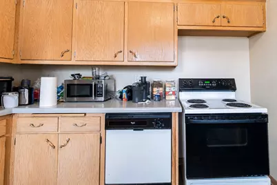 4203 N 91st St, Milwaukee, WI 53222 - Photo 10