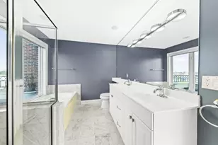 1515 N Van Buren St, Milwaukee, WI 53202 - Photo 32