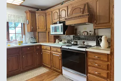 W5550  Oakdale Dr, Germantown, WI 53950 - Photo 10